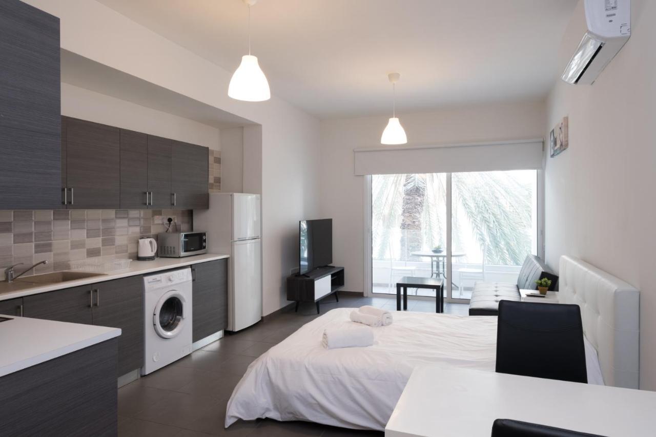 Spacious Studio Downtown Larnaca Esterno foto